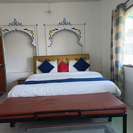 The Hostel Crown أُودايبور الغرفة الصورة